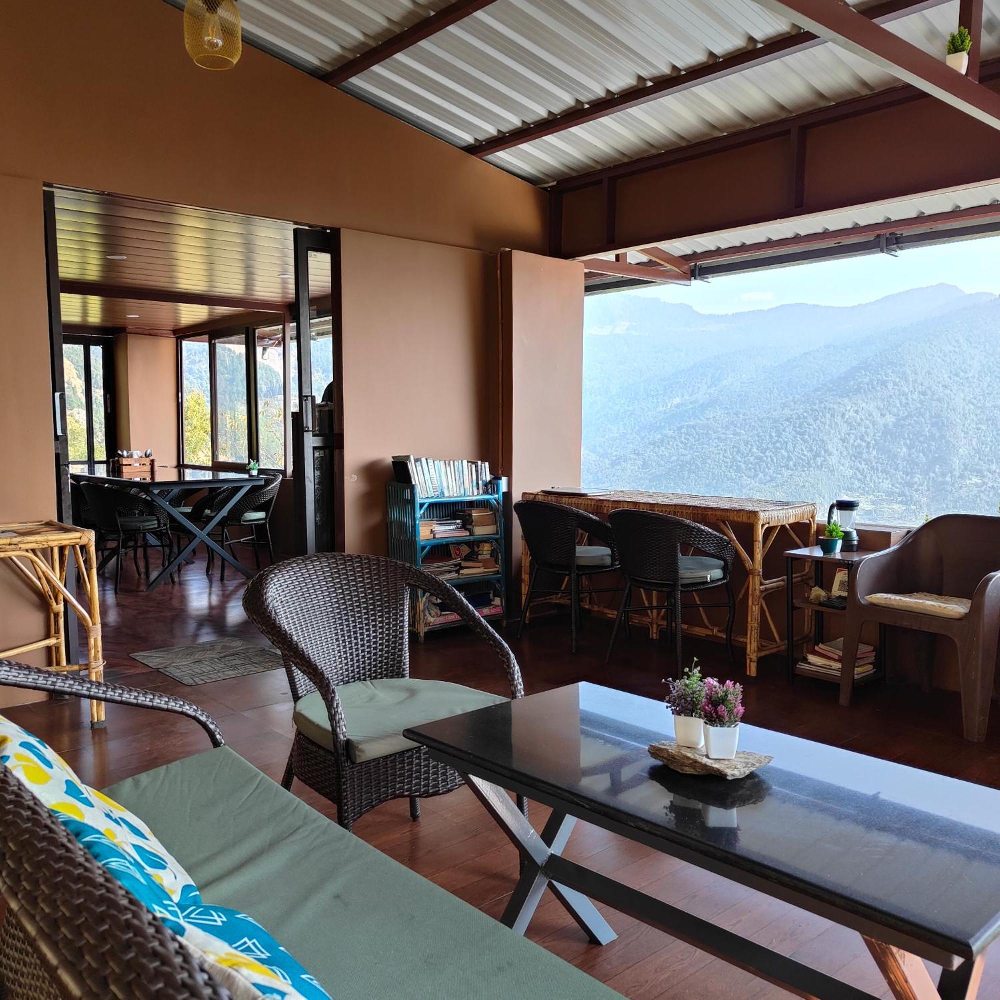 Cafe Buransh Villa Sari ภายนอก รูปภาพ