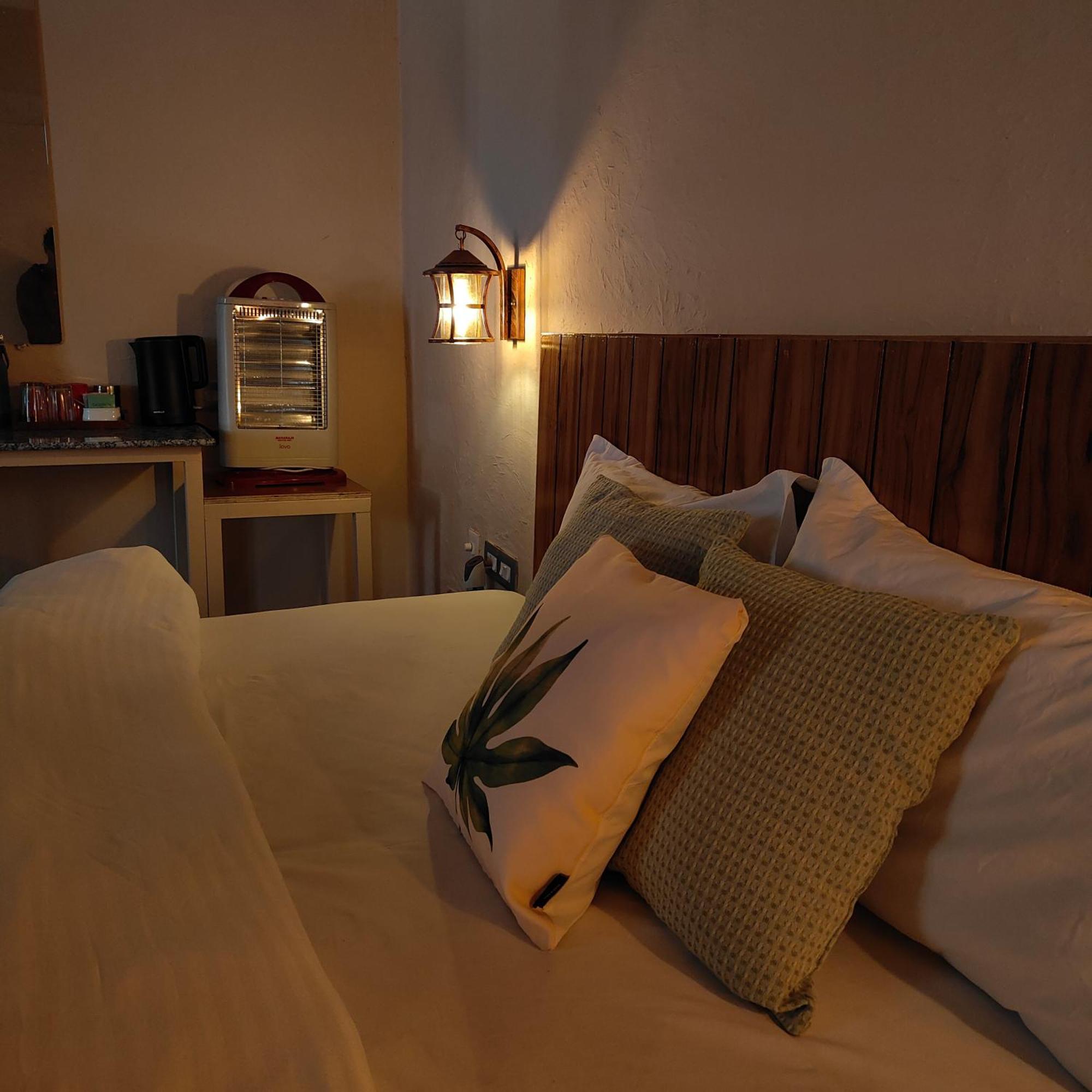 Cafe Buransh Villa Sari ภายนอก รูปภาพ