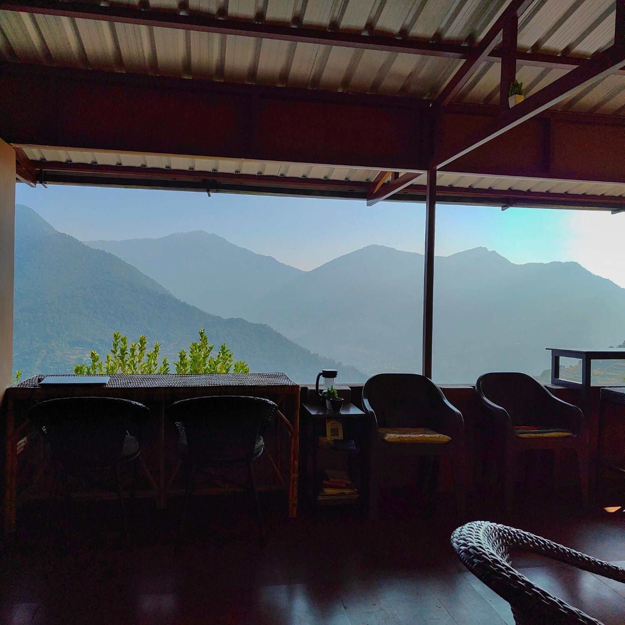 Cafe Buransh Villa Sari ภายนอก รูปภาพ