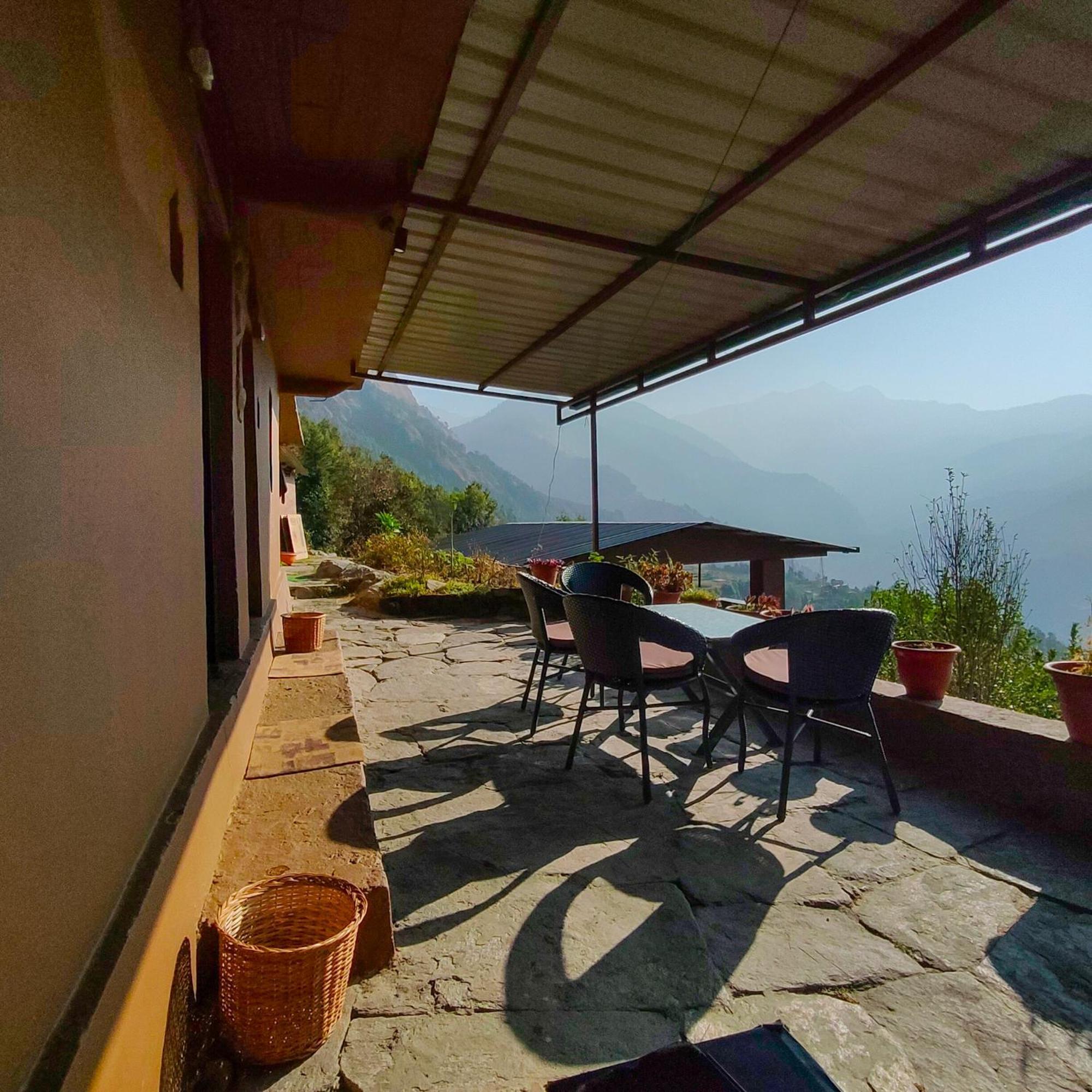 Cafe Buransh Villa Sari ภายนอก รูปภาพ